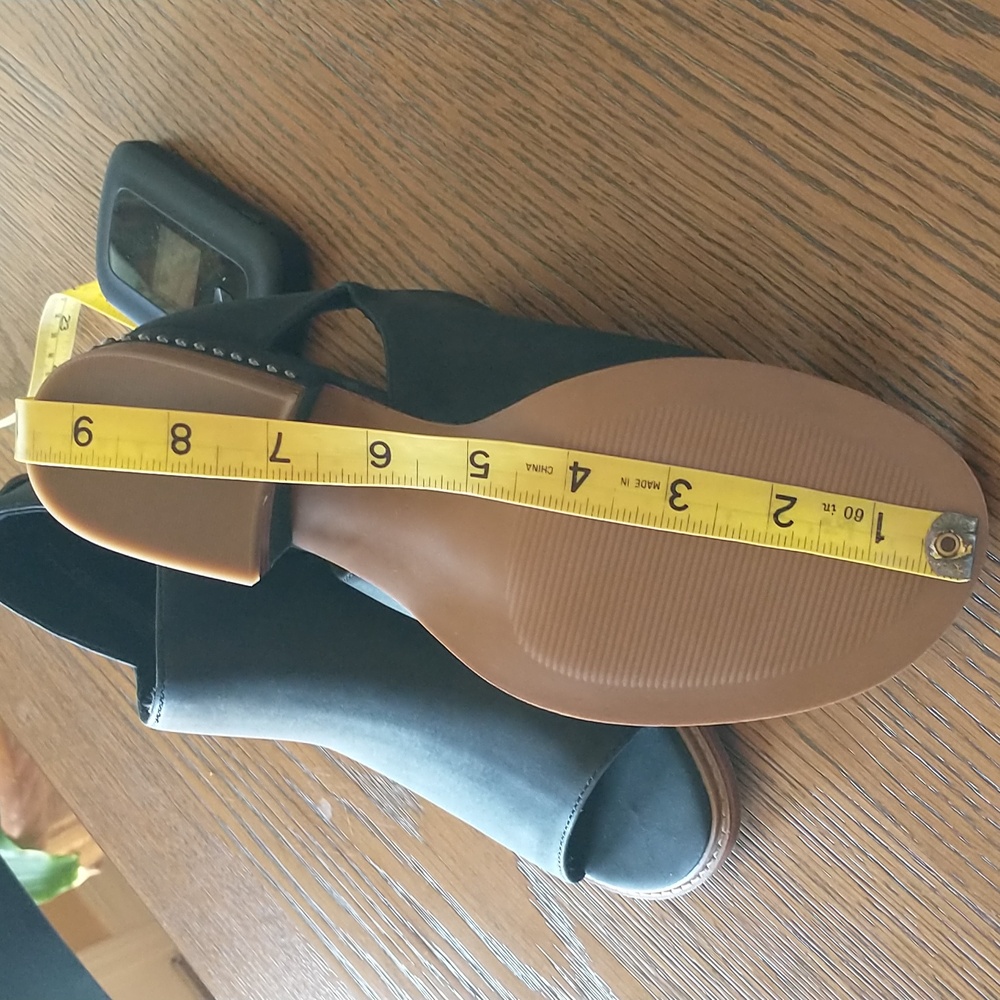 NWOT Chic Black Peep-Toe Ankle Boots - Picture 8 of 9